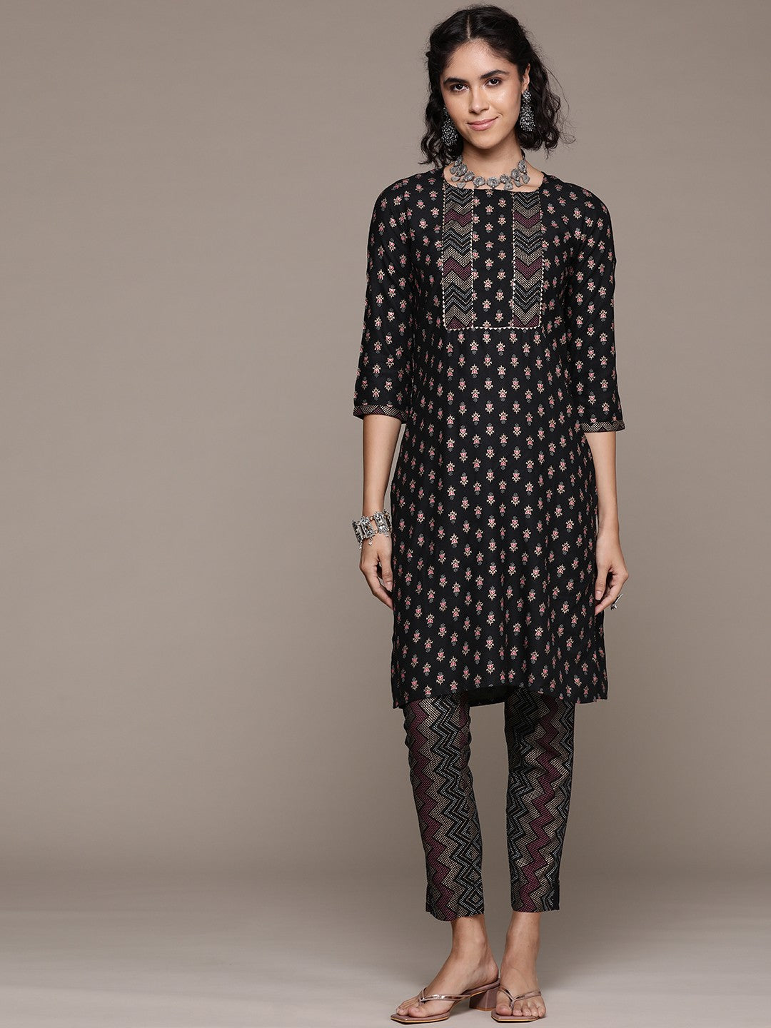 Straight style cotton fabric Black color kurta with Bottom