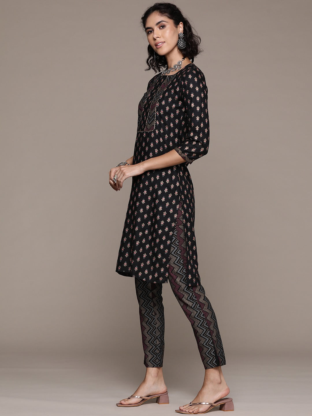 Straight style cotton fabric Black color kurta with Bottom