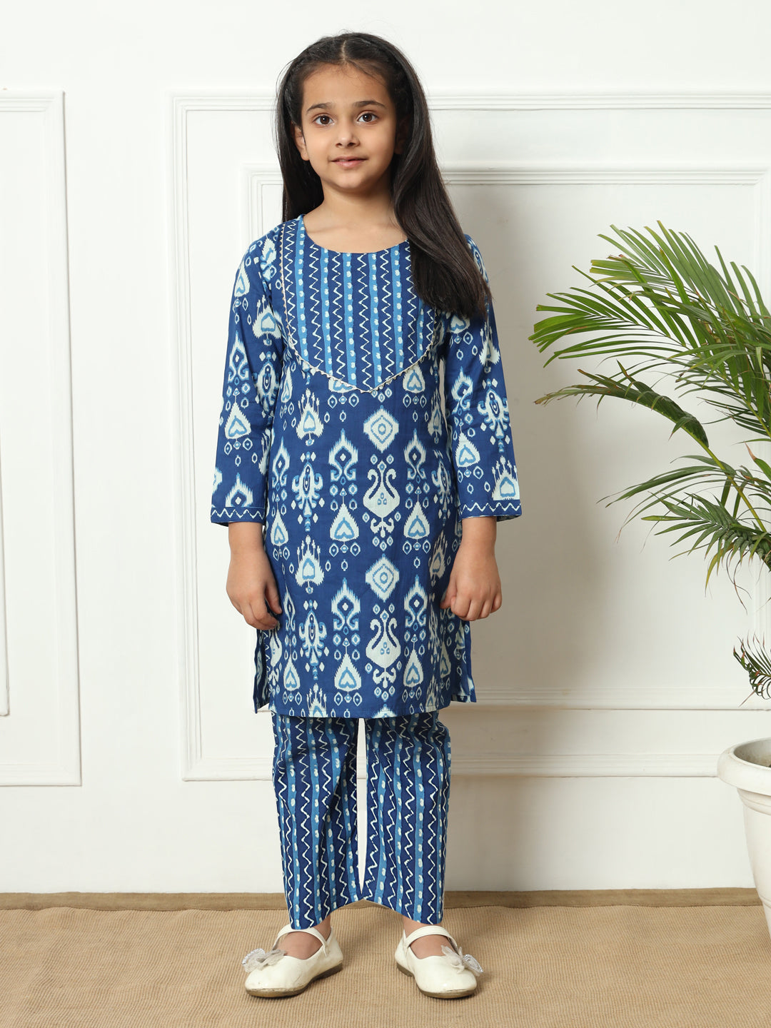 Straight style Cotton fabric Blue color Kurti with Bottom