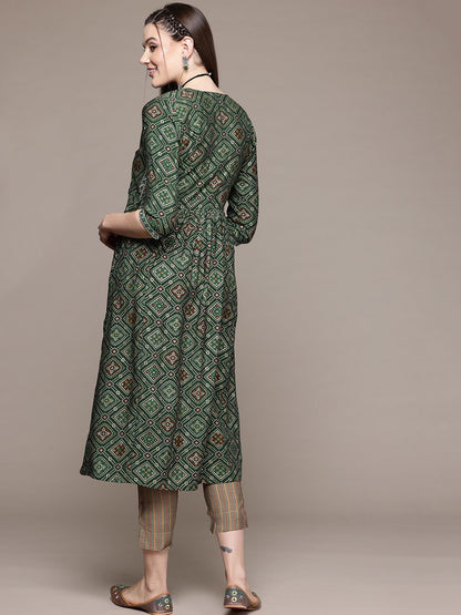 Flared Style Silk Fabric Green Color Kurta With Bottom