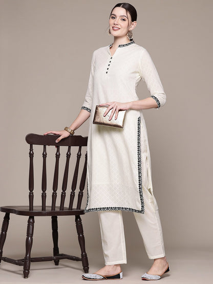 Straight style Cotton fabric Off White color kurta with Bottom