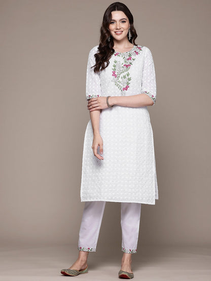 Straight style Cotton fabric White color kurta with Bottom