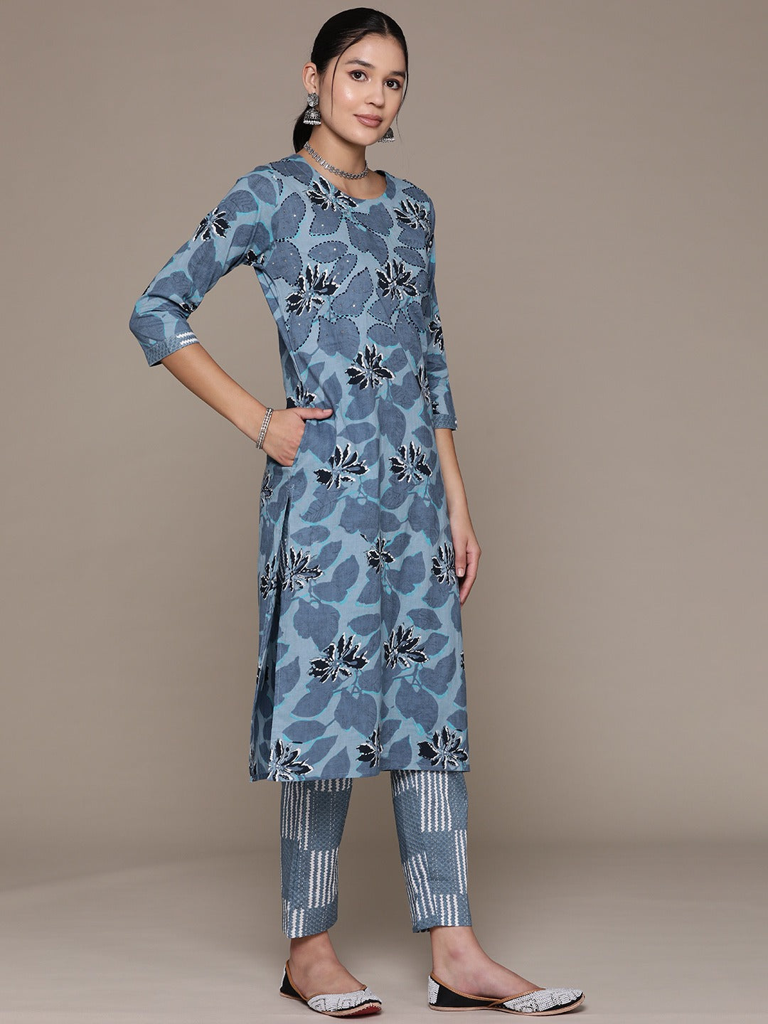 Straight Style Cotton Fabric Grey Color Floral Printed Kurti With Straight Palazzo And Dupatta