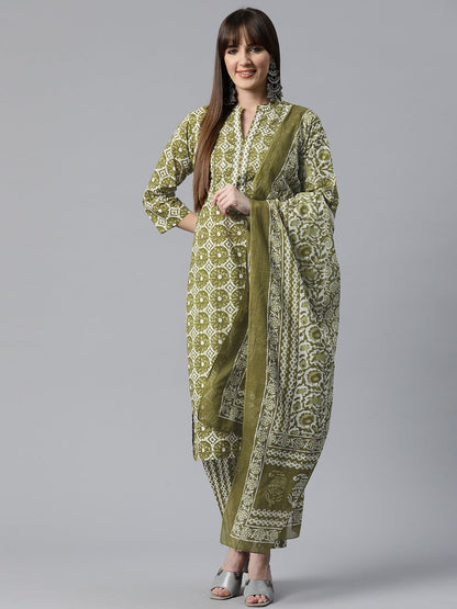Straight Style Cotton Fabric Green  Color Floral Printed Kurti With Palazzo And Dupatta