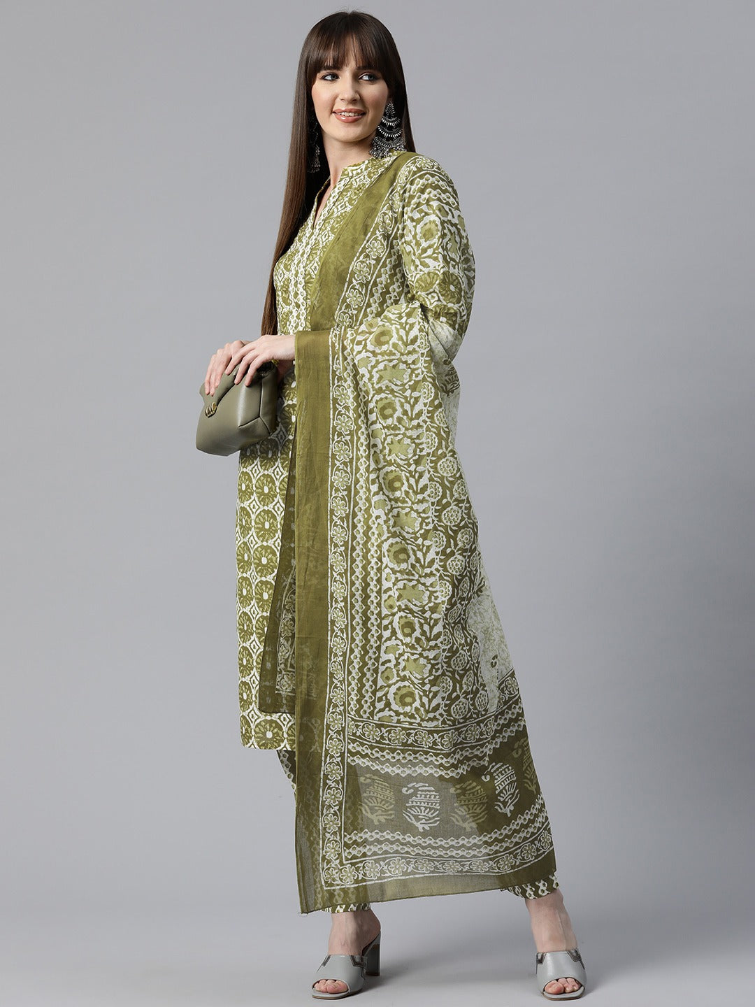 Straight Style Cotton Fabric Green  Color Floral Printed Kurti With Palazzo And Dupatta