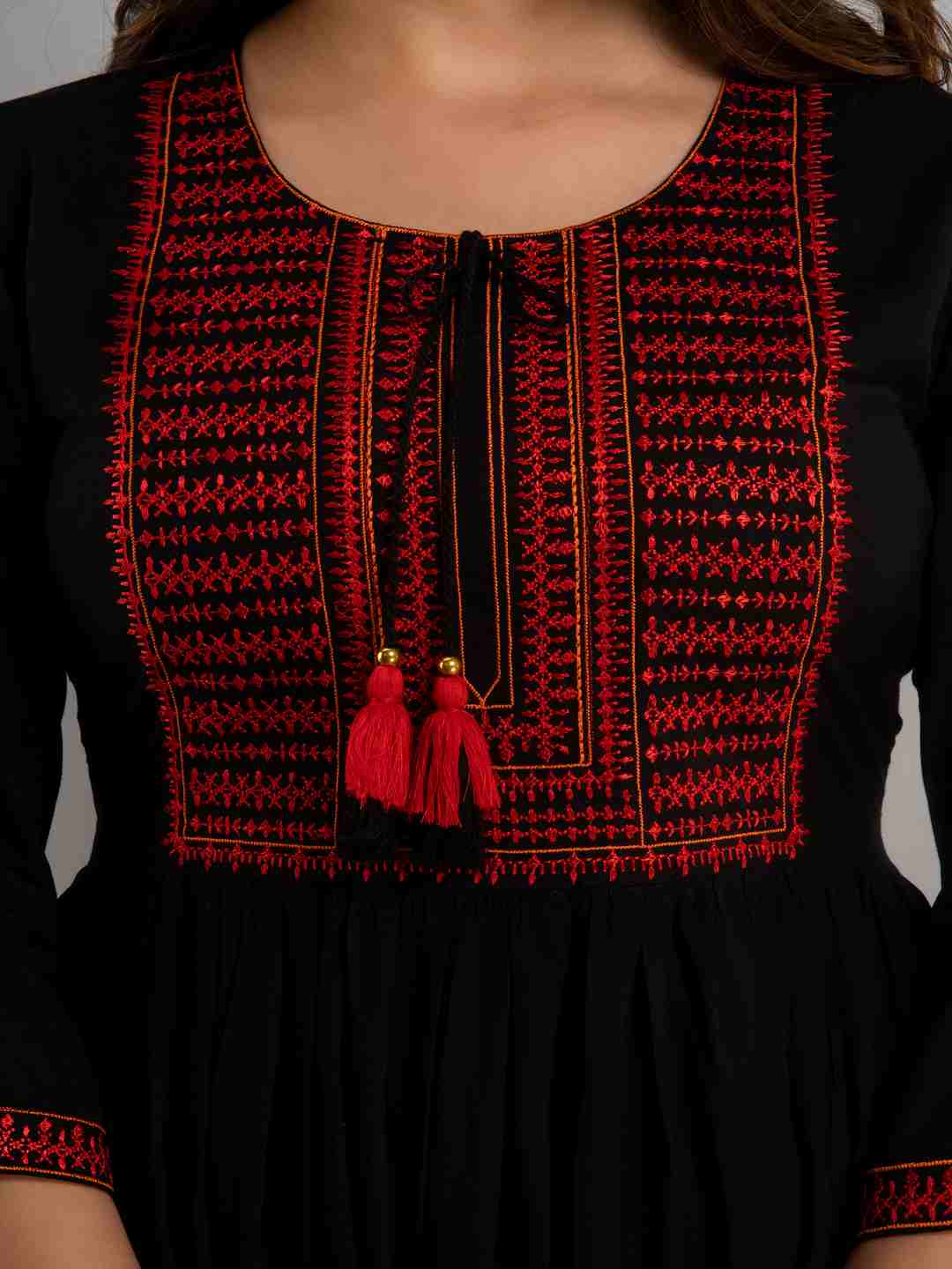 Embroidered Flared Round Neck 3/4 Sleeve Calf Length Viscose Rayon Kurta