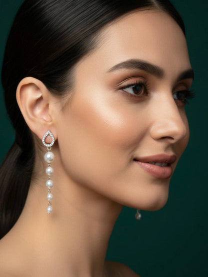 Trendy Pearls Earrings