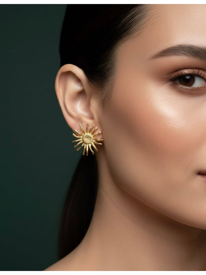 Women Gold Plated Minimal Earing