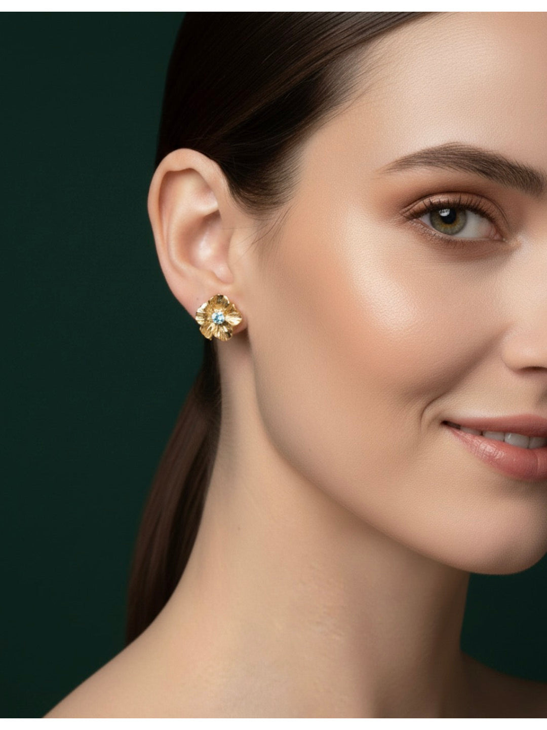 Women Gold Plated Flower Shaped Earing