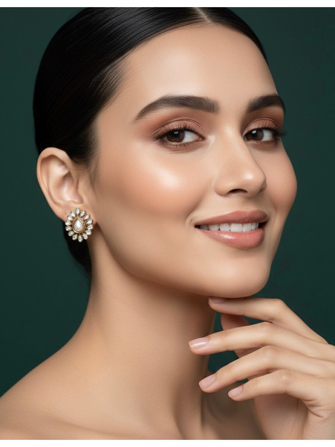 Women Pearl Kundan Earing Studs