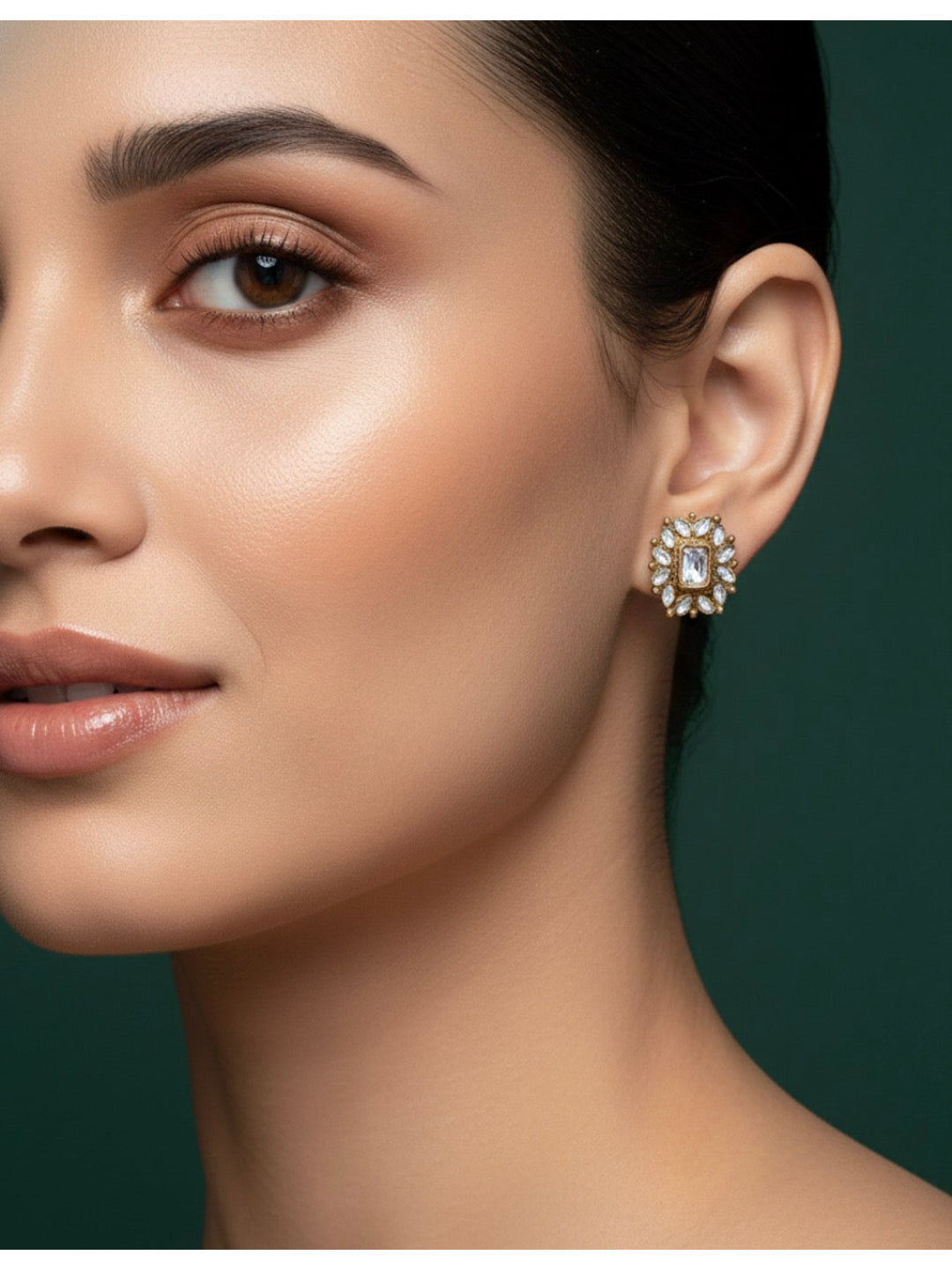 Women Gold Stone Studded Earing