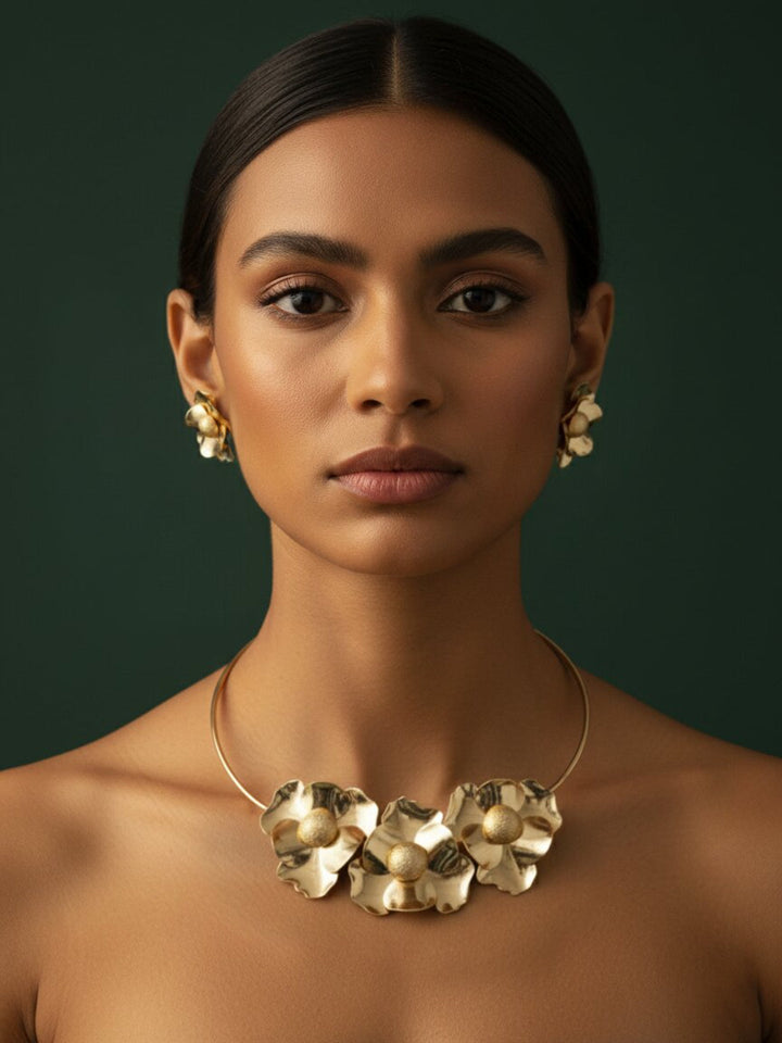 Artificial Beads &amp; Flower Shaped Jewellery Set
