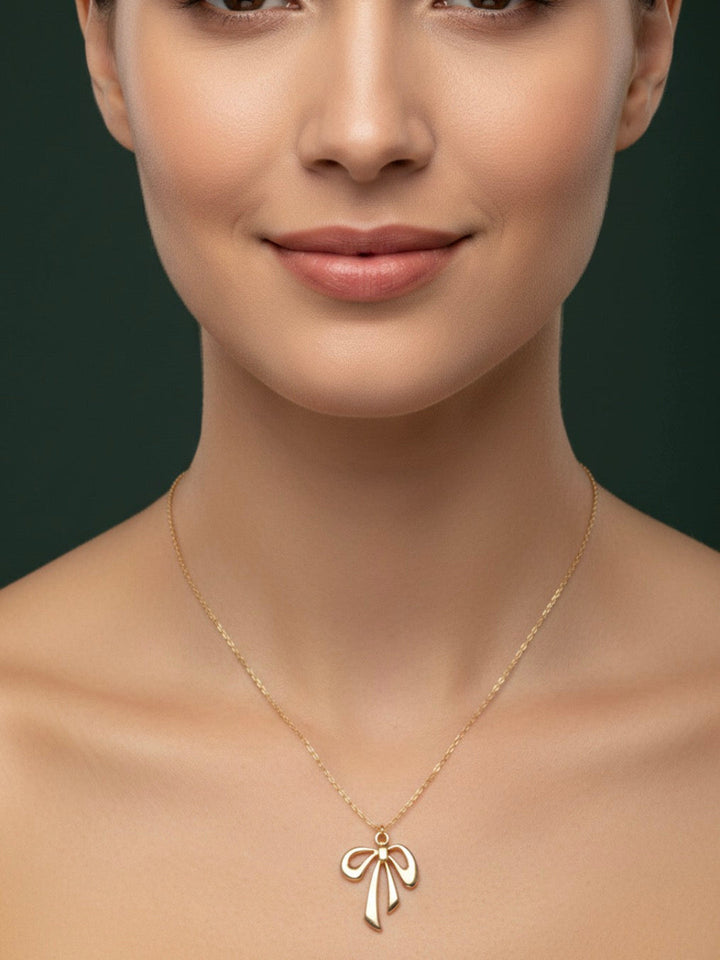 Trendy Design Chain With Stylish Bow Pendent