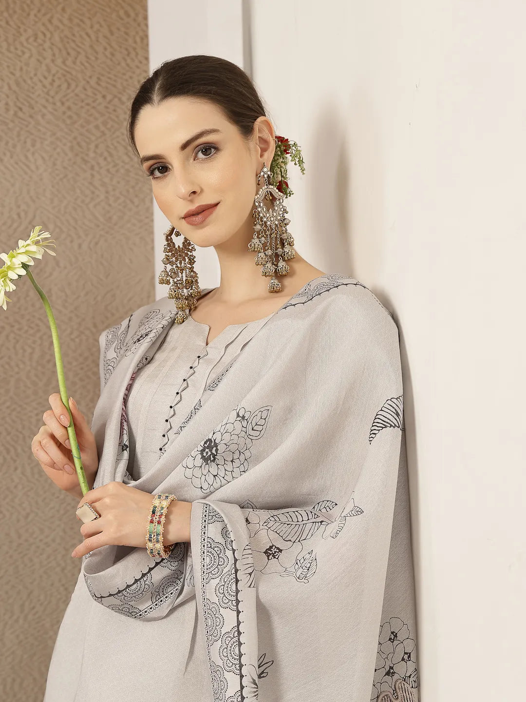 Mul Chanderi Light Grey Kurta Dupatta Pant Set