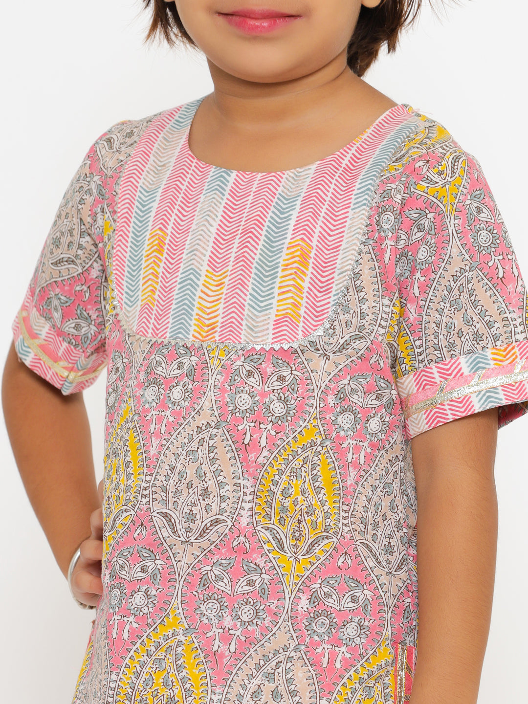 Straight Style Cotton Fabric Pink Color Floral Printed Kurta And Pyjama With Gota Work