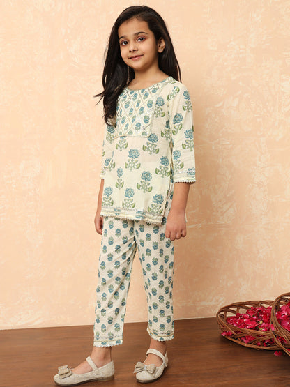 Straight Style Cotton Fabric Teal Color Floral Printed Kurti And Pyjama With Gotta Lace Work