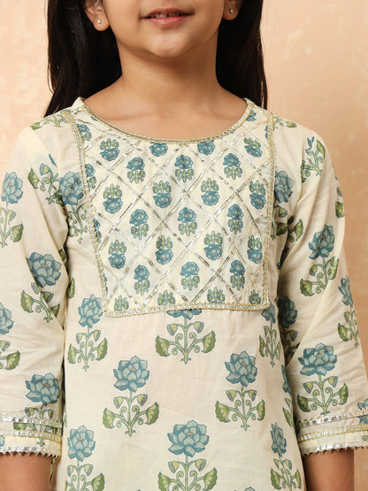 Straight Style Cotton Fabric Teal Color Floral Printed Kurti And Pyjama With Gotta Lace Work