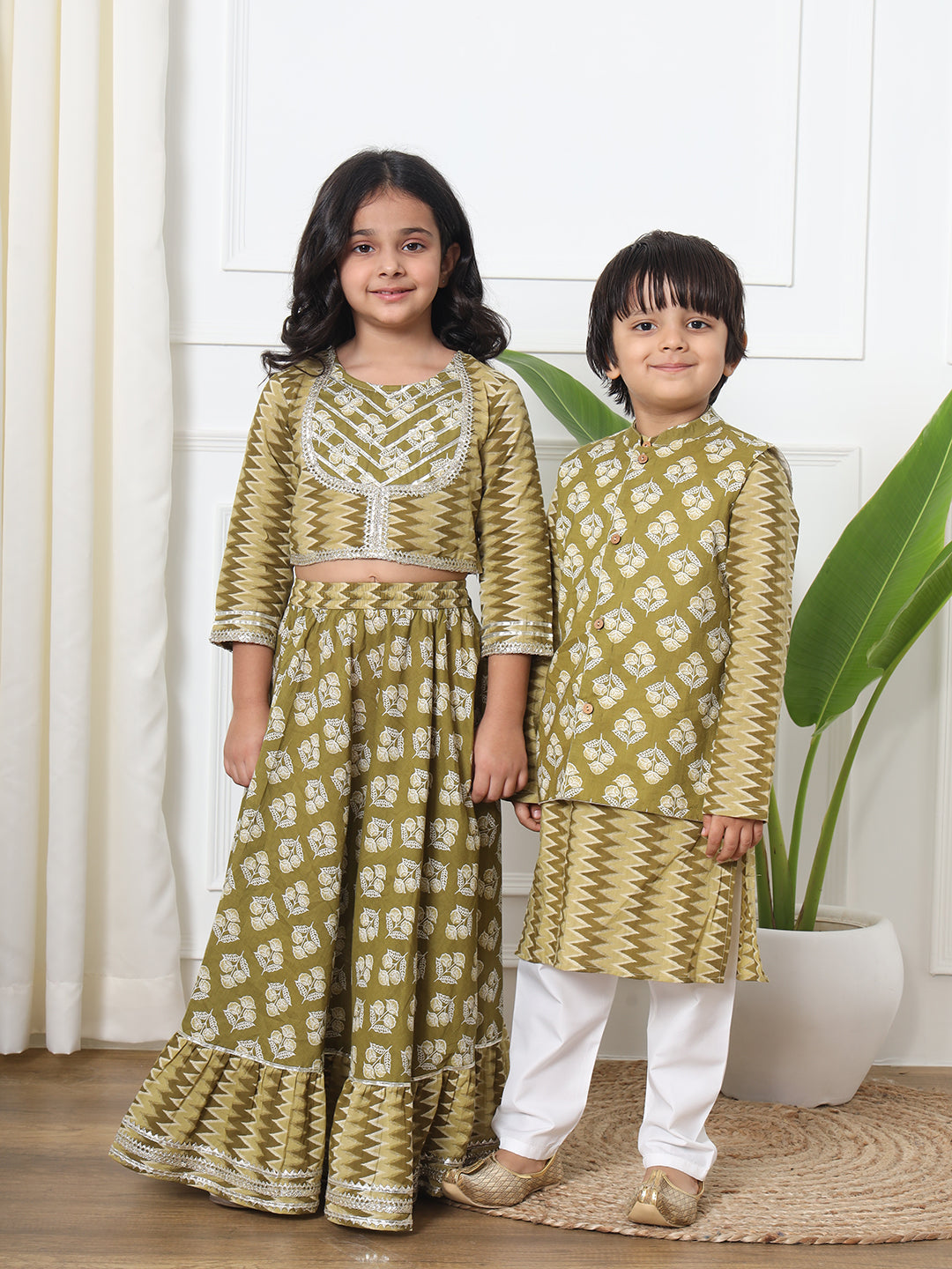 Boys Straight Style Cotton Fabric Green Color Floral Printed Kurta With Pyjama And Nehru Jacket
