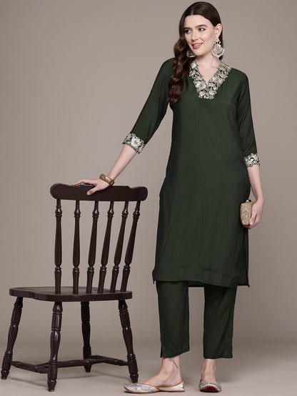 Straight Style Silk Fabric Green Colour Kurta With Bottom