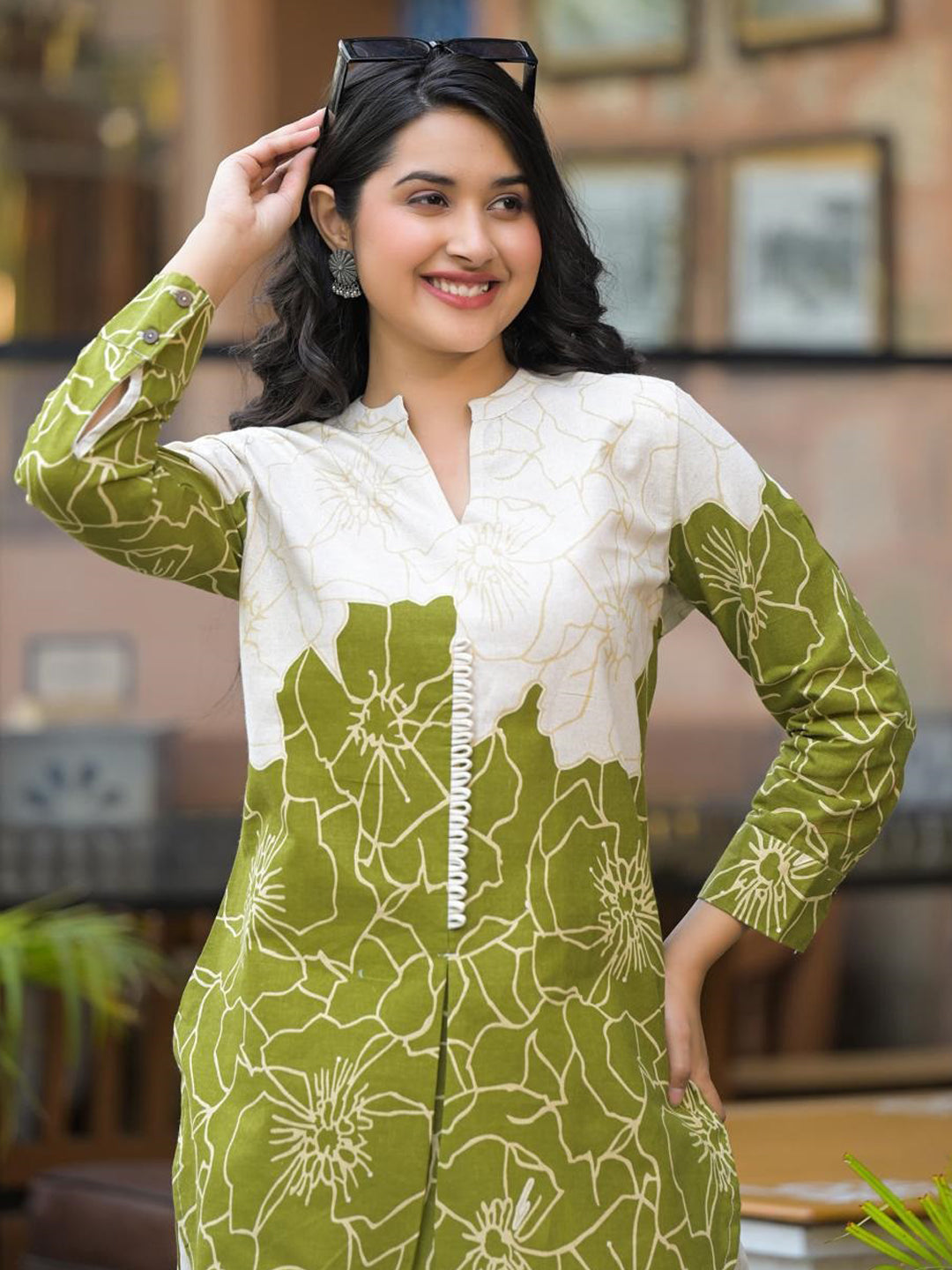 Curved Style Cotton Flex Fabric Green Color Co-Ord Set