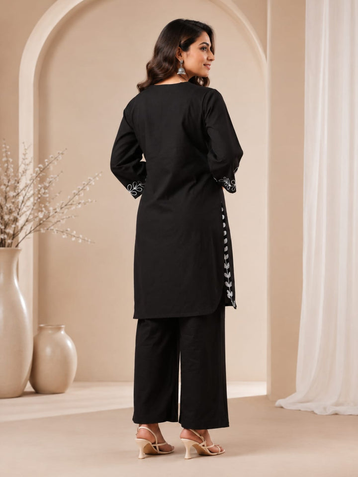Cotton Embroidery Three-Quarter Sleeves Kurta Sets