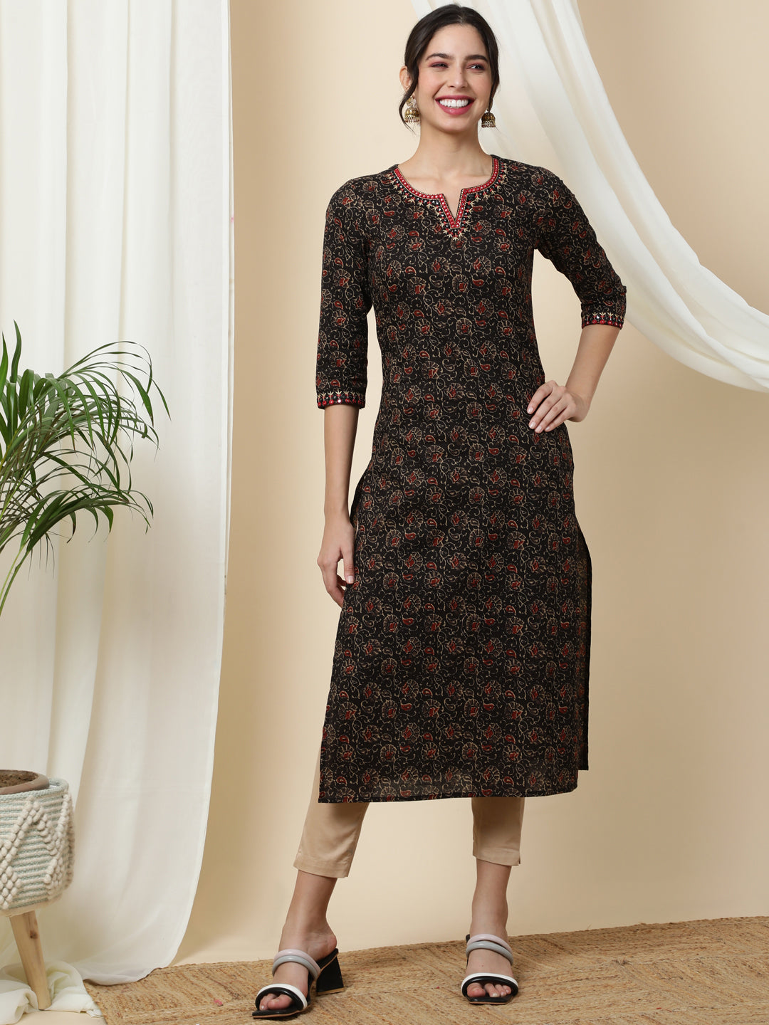 Cotton  Calf Length Printed Straight 3/4 Sleeves Round Kurta