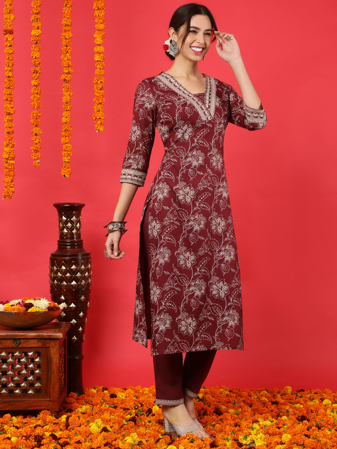 Rayon  Calf Length Printed Straight 3/4 Sleeves V-Neck Kurta Bottom Set