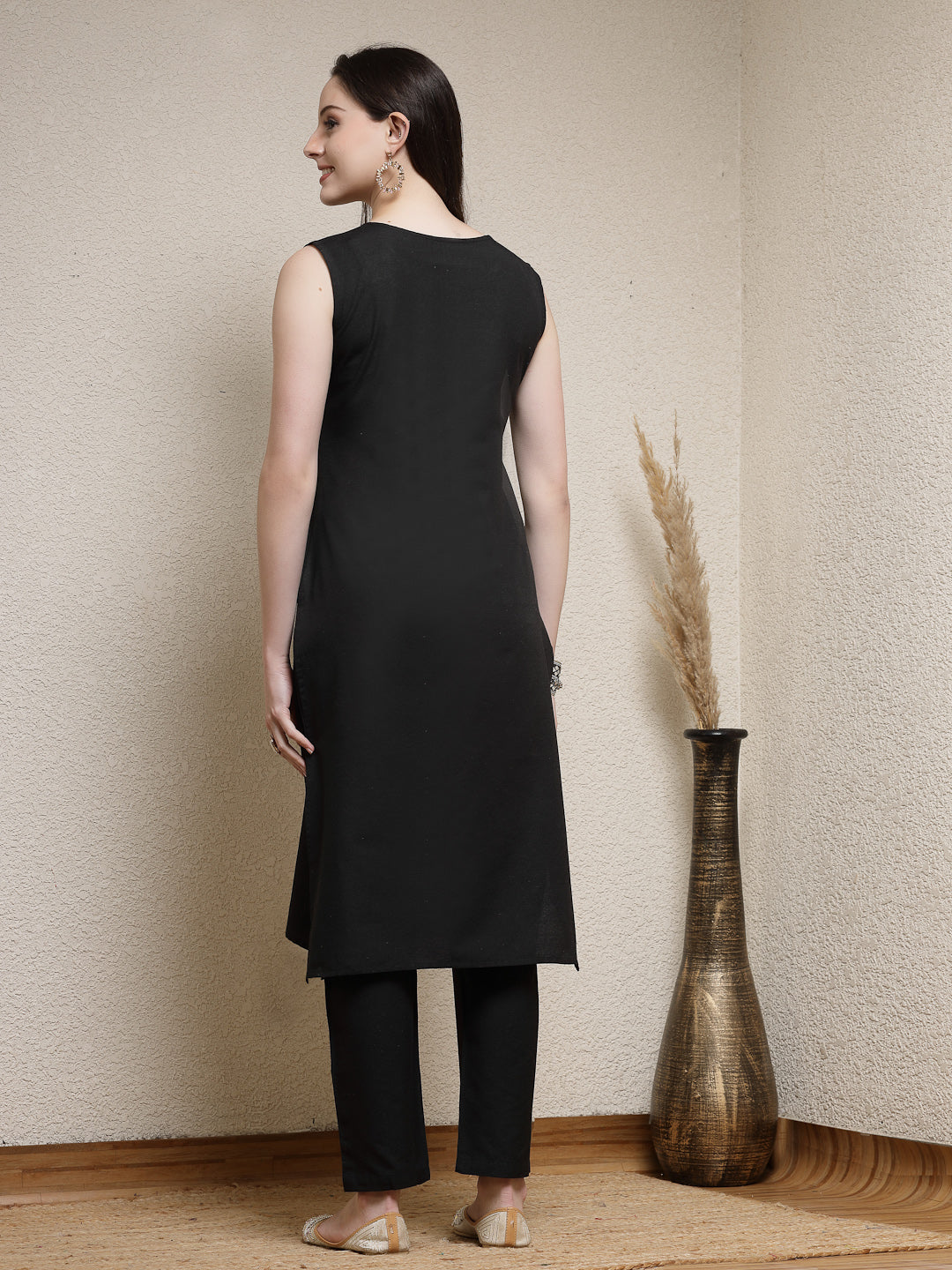 Embroiderd Cotton Blend Straight Kurta Pant Set (Pre-Order)