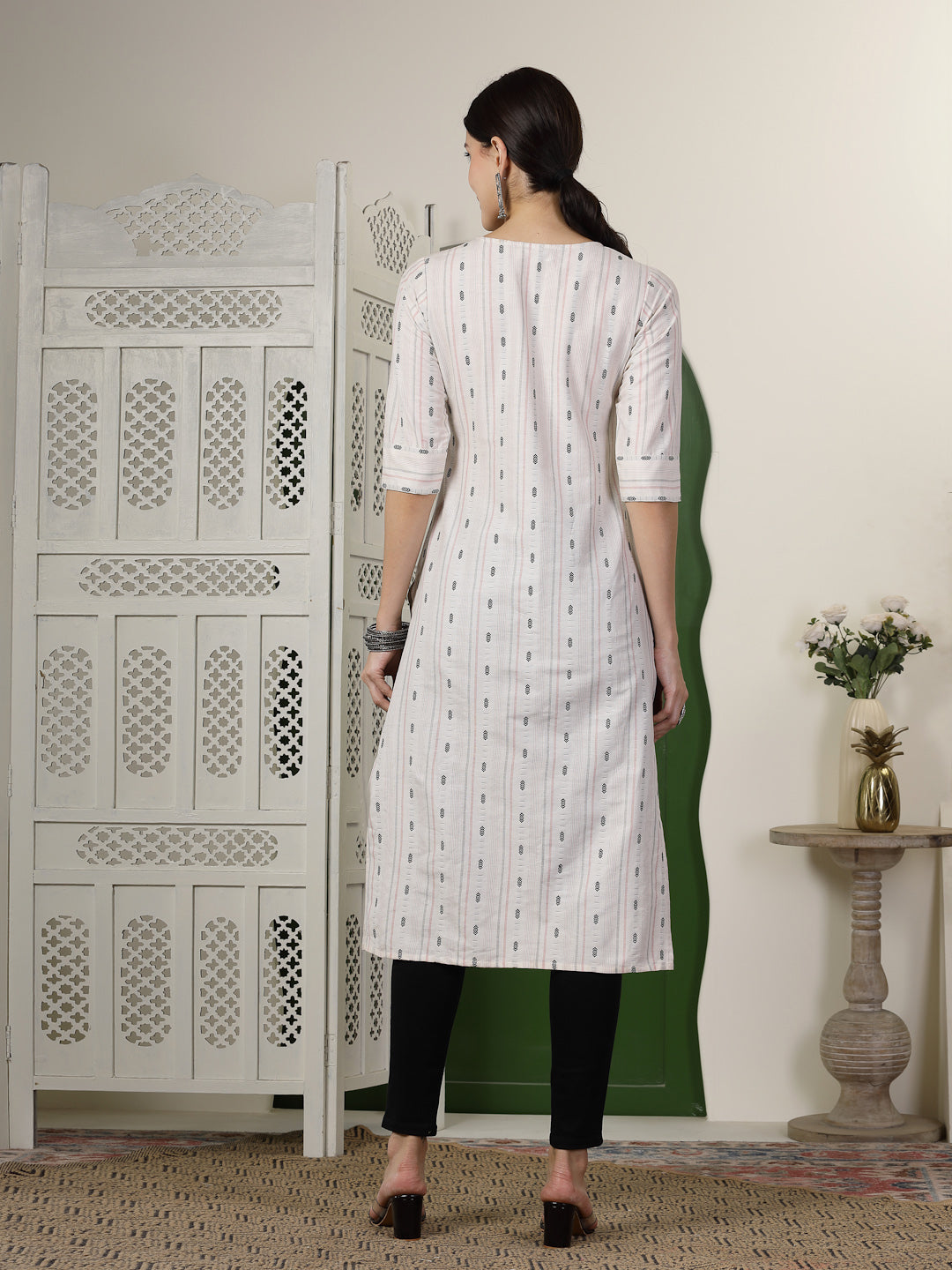 Self Designed Cotton Blend Straight Kurta