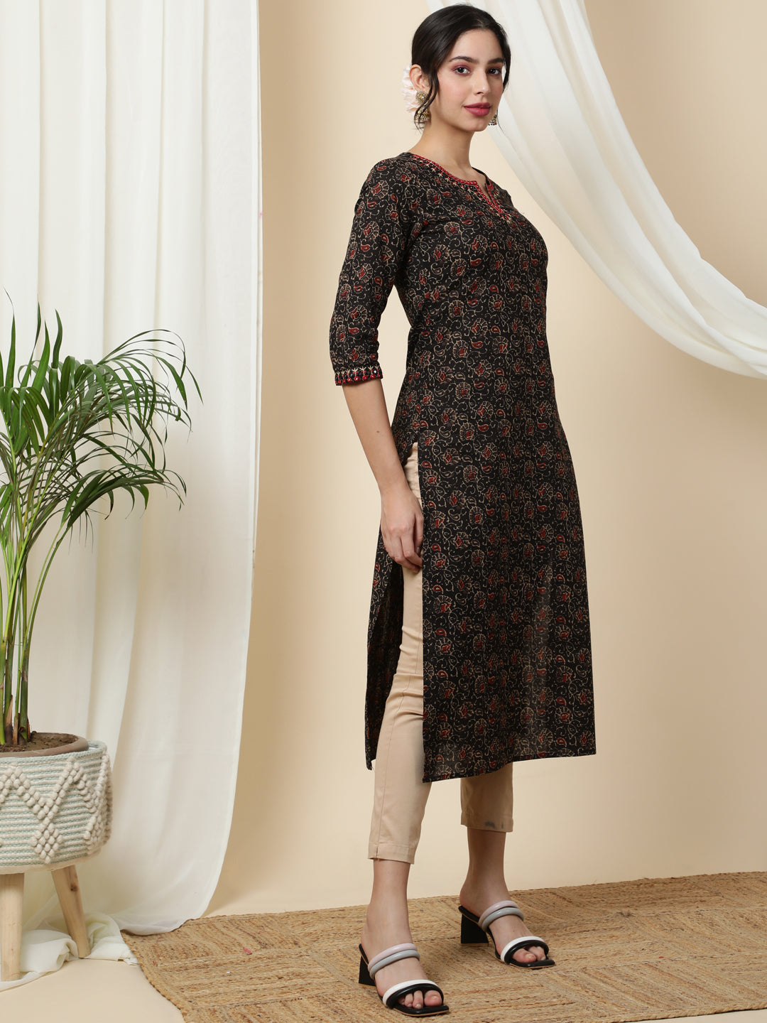 Cotton  Calf Length Printed Straight 3/4 Sleeves Round Kurta