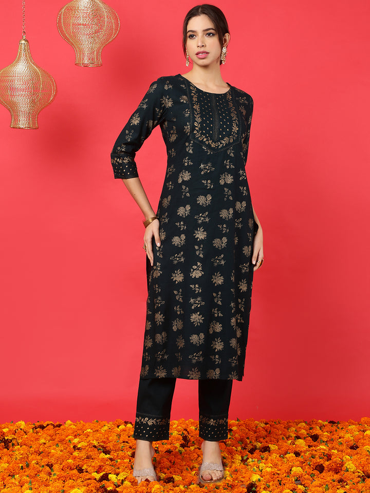 Rayon Calf Length Printed Straight 3/4 Sleeves Round Neck Kurta Bottom Dupatta Set