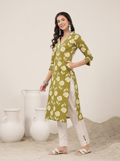 Cotton Calf Length Printed 3/4 Sleeves V-Neck Kurta