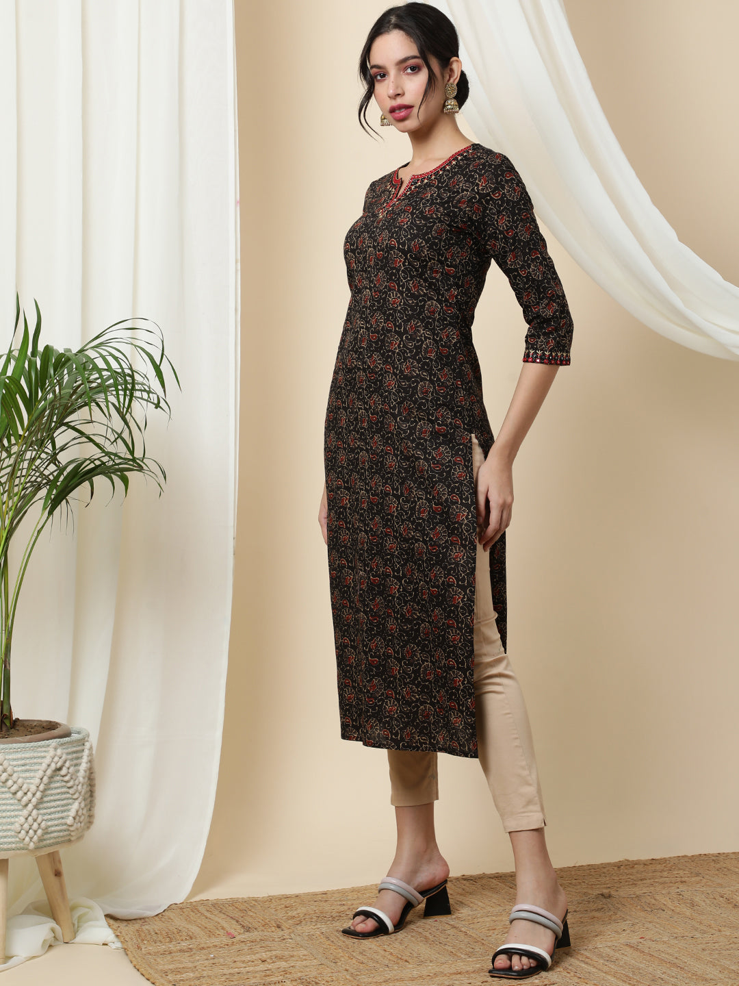 Cotton  Calf Length Printed Straight 3/4 Sleeves Round Kurta