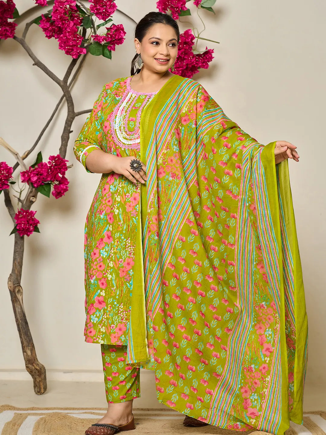 Green Floral Print Straight Plus Size Kurta Trouser Dupatta Set