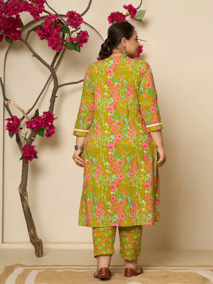 Green Floral Print Straight Plus Size Kurta Trouser Dupatta Set
