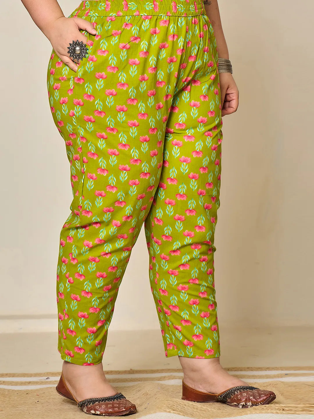 Green Floral Print Straight Plus Size Kurta Trouser Dupatta Set