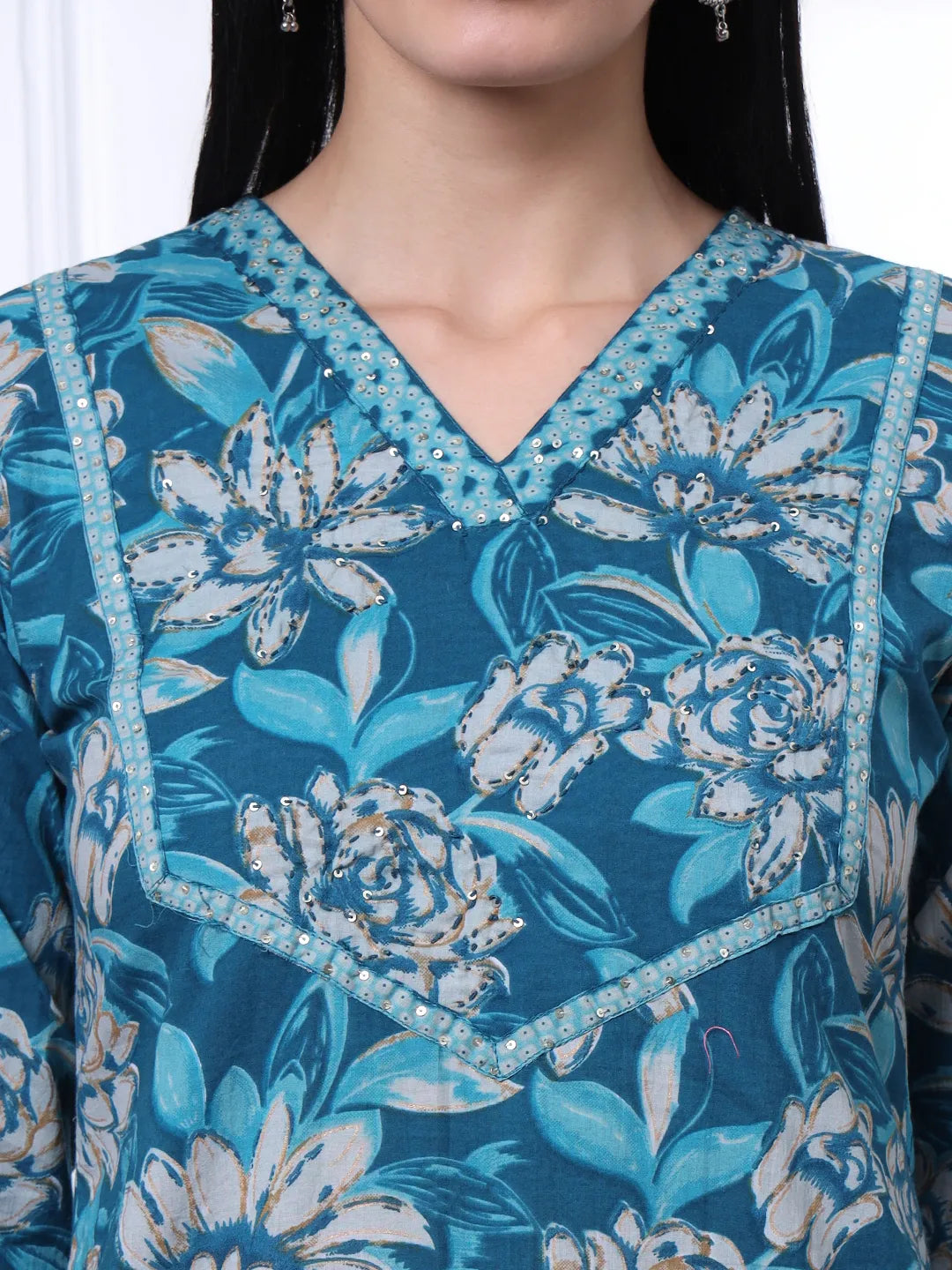 Blue Pure Cotton Floral Print Kantha Work Straight Kurta Pant Set
