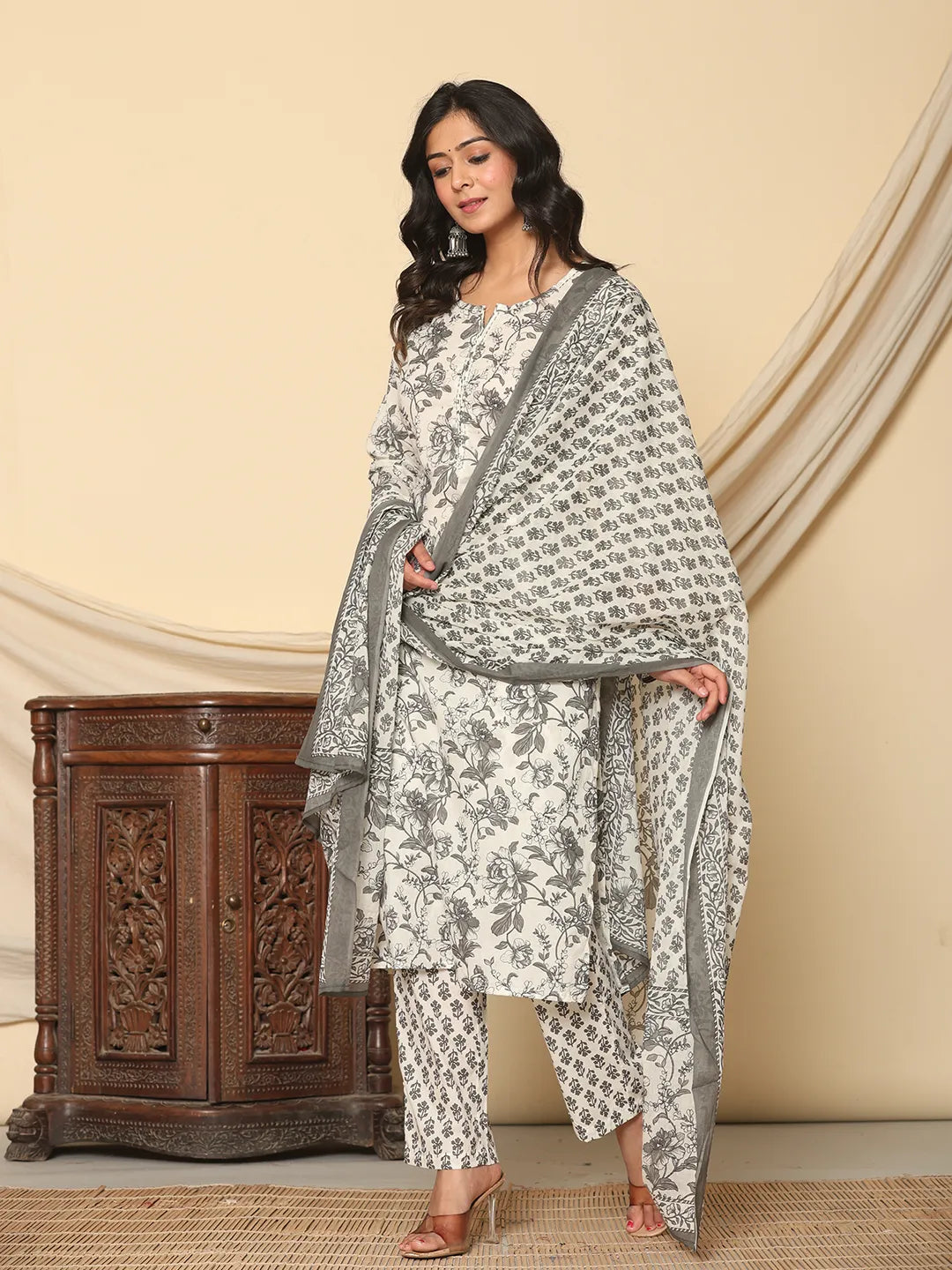 Grey Pure Cotton Kurta Dupatta Pant Set