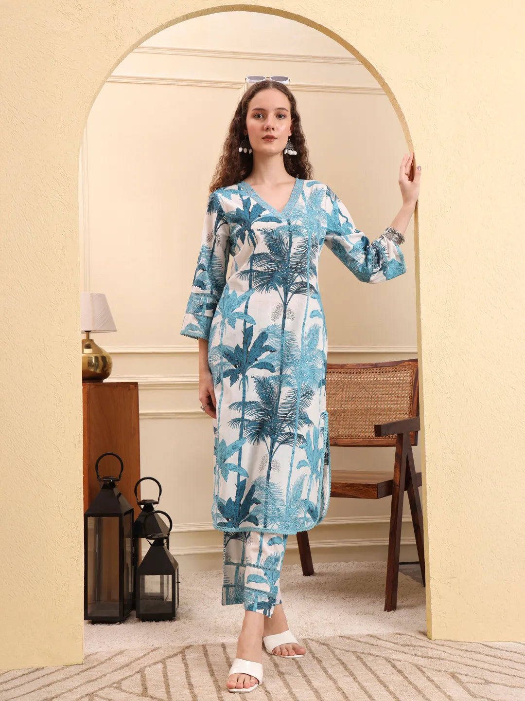 Blue Textured Print Straight Kurta Trouser Set Kurta