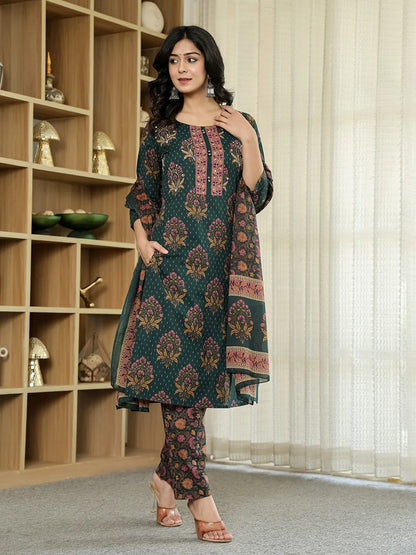 Green Pure Cotton Ethnic Motifs Kantha Work Kurta Dupatta Pant Set