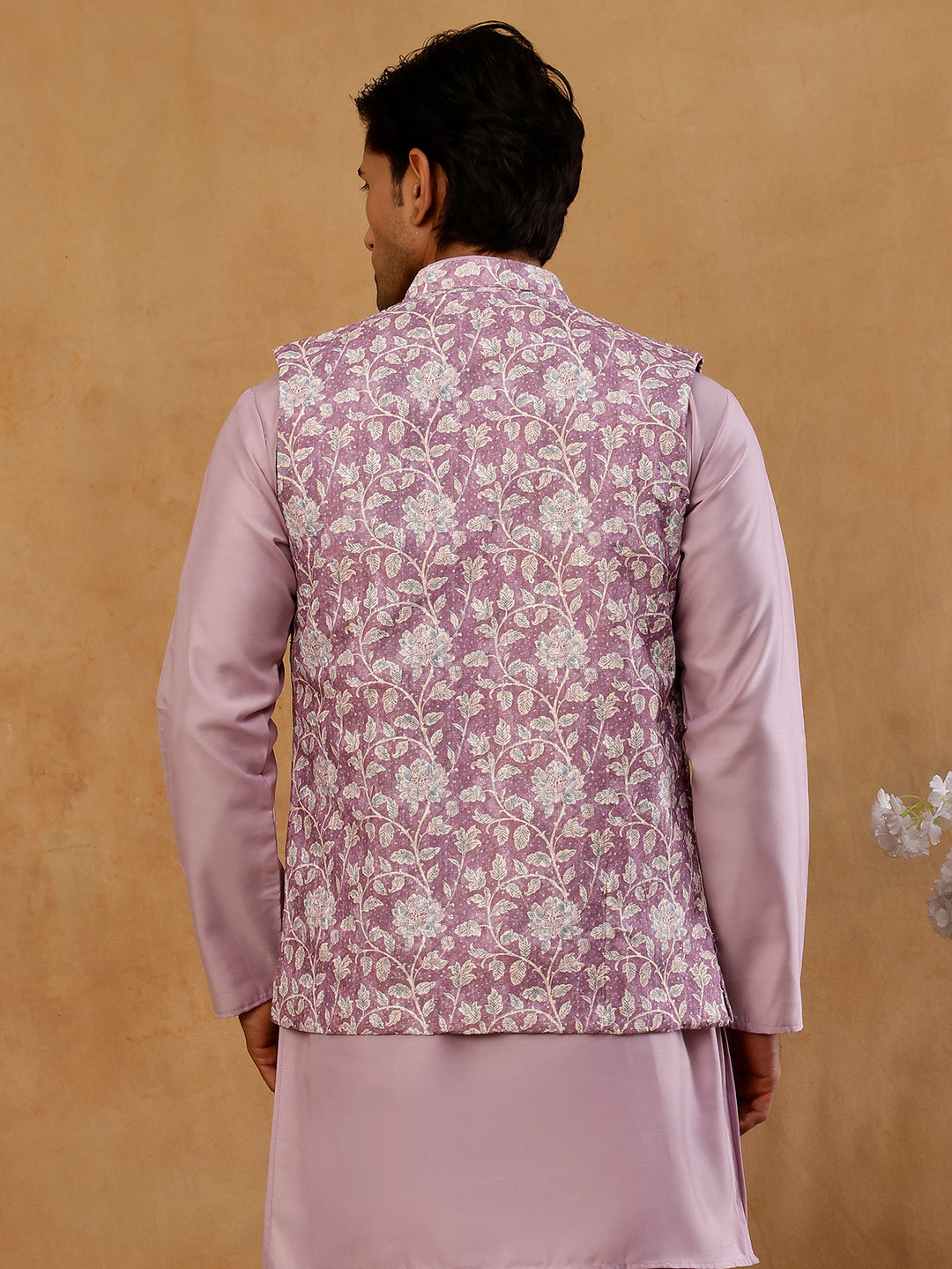 Men Floral Embroidered Cotton Blend Nehru Jacket