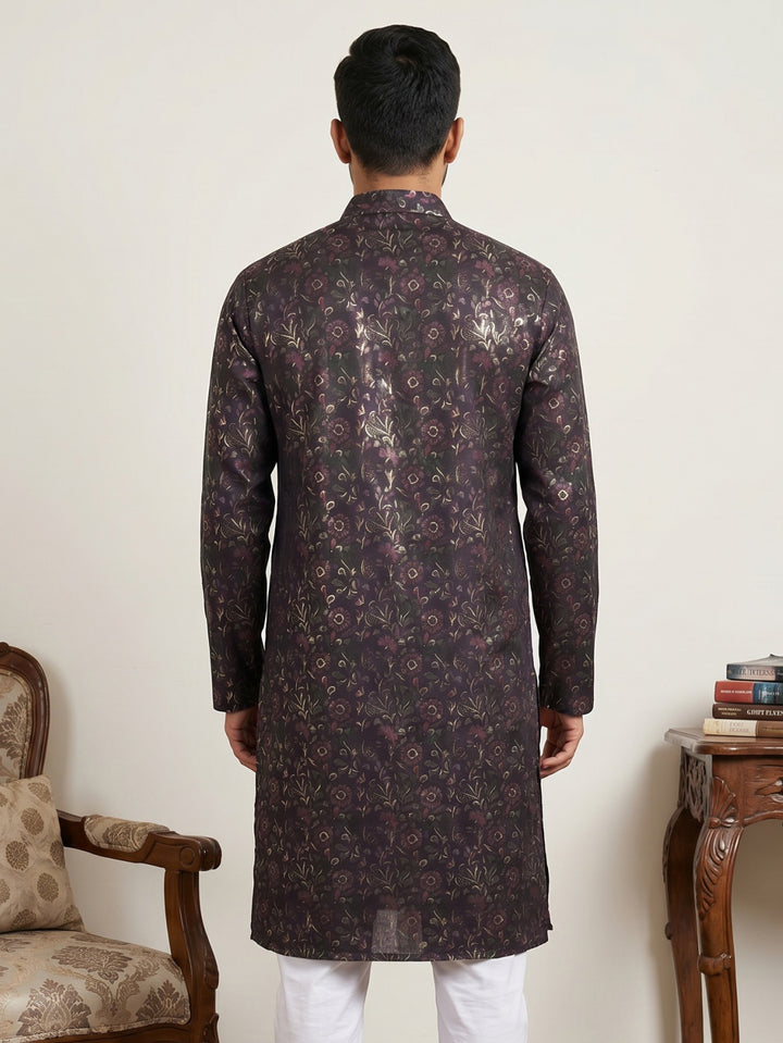 Men Cotton Blend Kurta With Foil Print