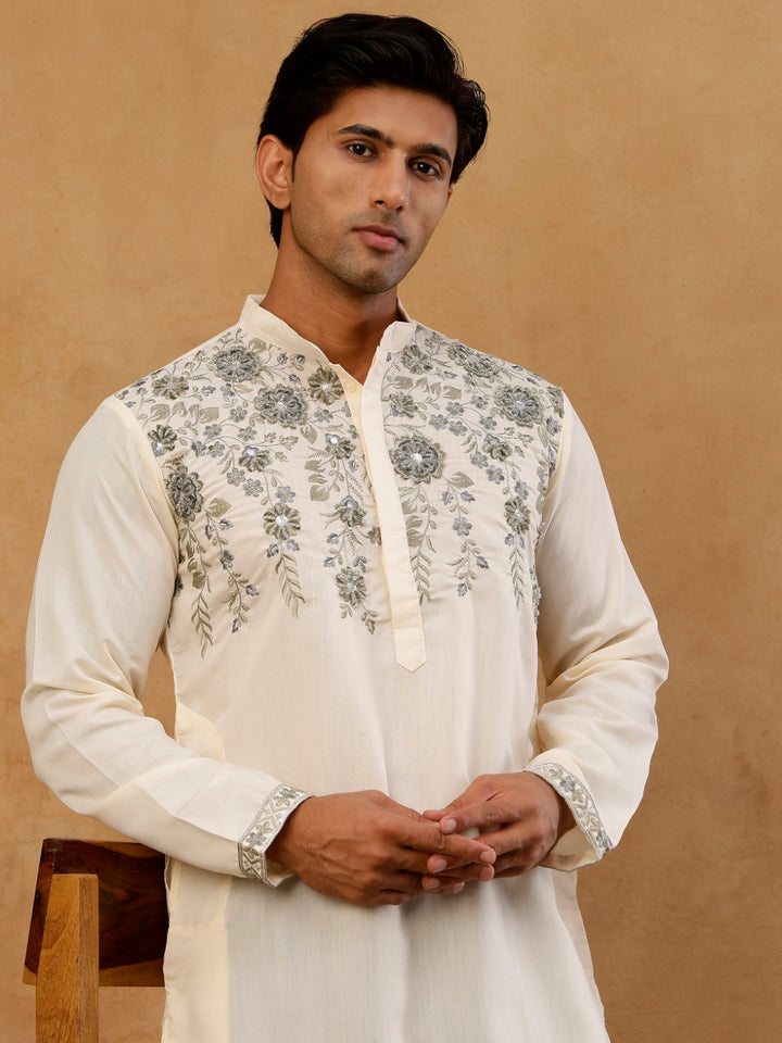 Men’S Cotton Blend Embroidered Kurta