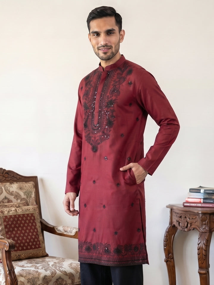 Men’S Classic Silk Blend Kurta With Rich Embroidery