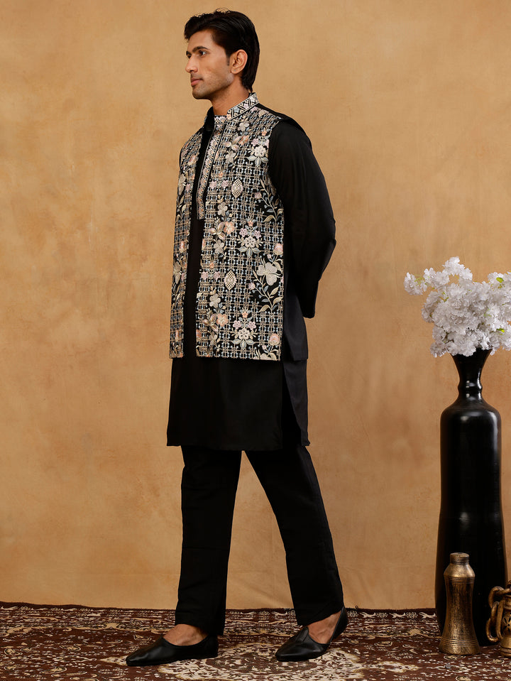 Kurta Pyjama Set With Floral Embroidered Waistcoat