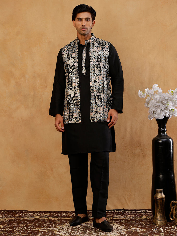 Kurta Pyjama Set With Floral Embroidered Waistcoat