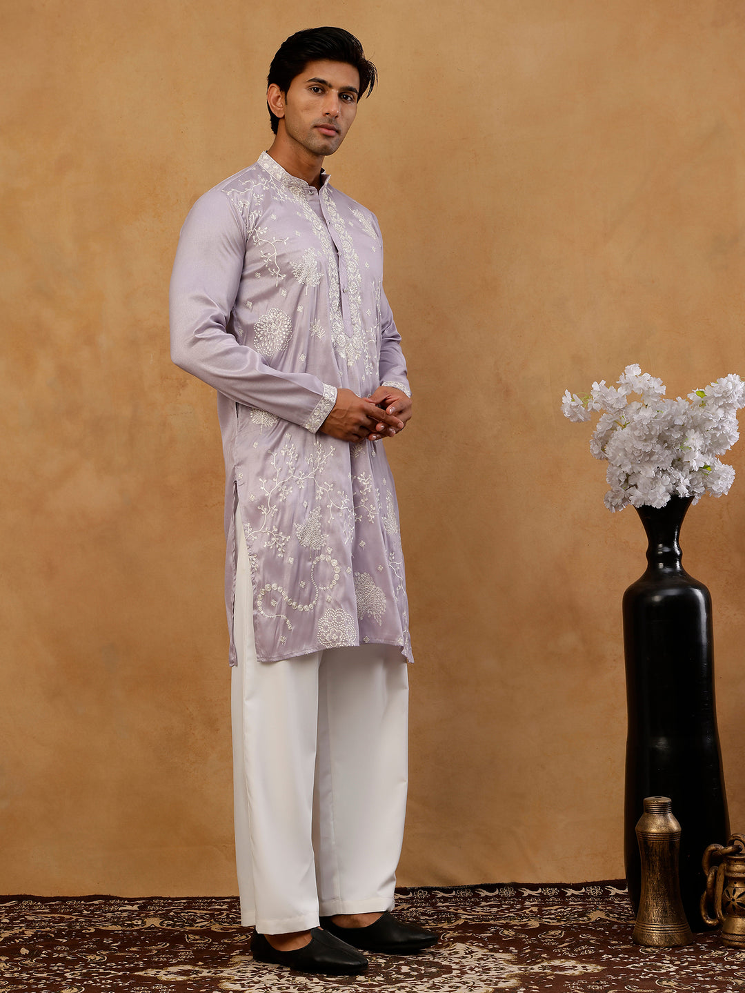 Embroidered Silk Blend Traditional Kurta With Korean Pants