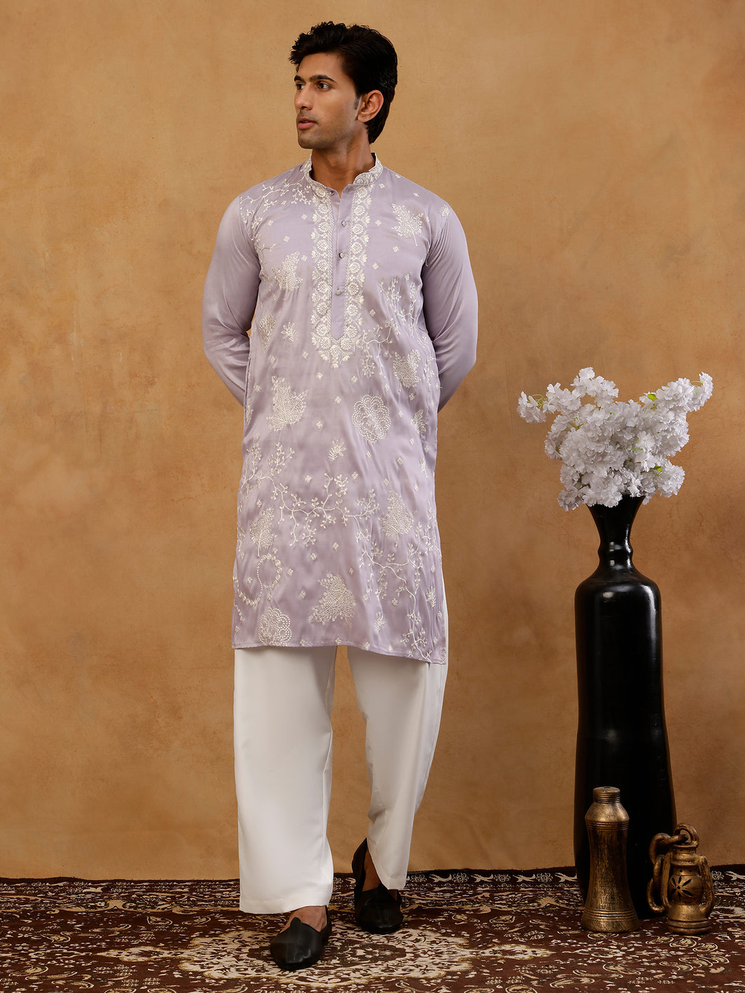 Embroidered Silk Blend Traditional Kurta With Korean Pants