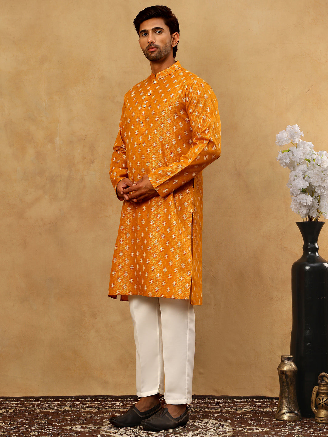 Classic Ethnic Print Cotton Blend Kurta Pyjama Set