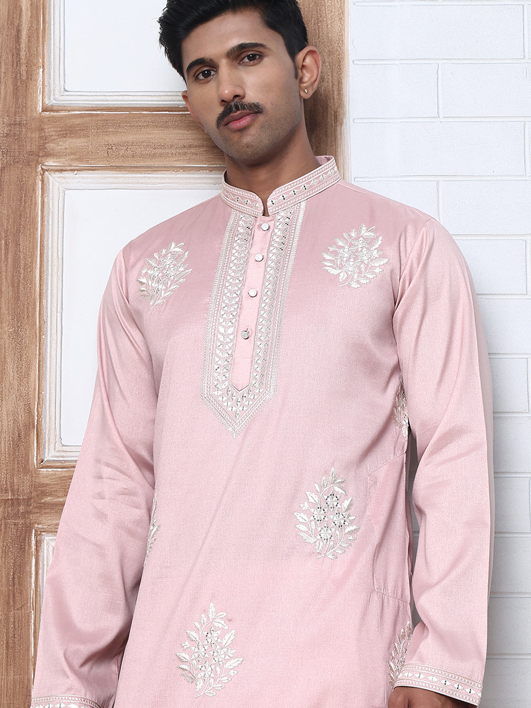 Men’S Silk Blend Ethnic Embroidered Kurta